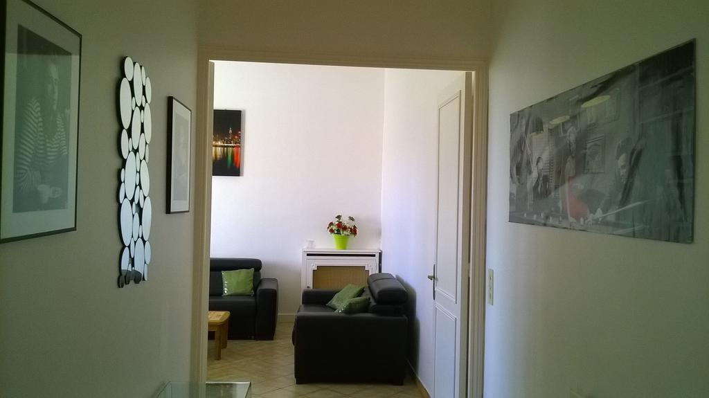 Winter Palace Cannes Room photo