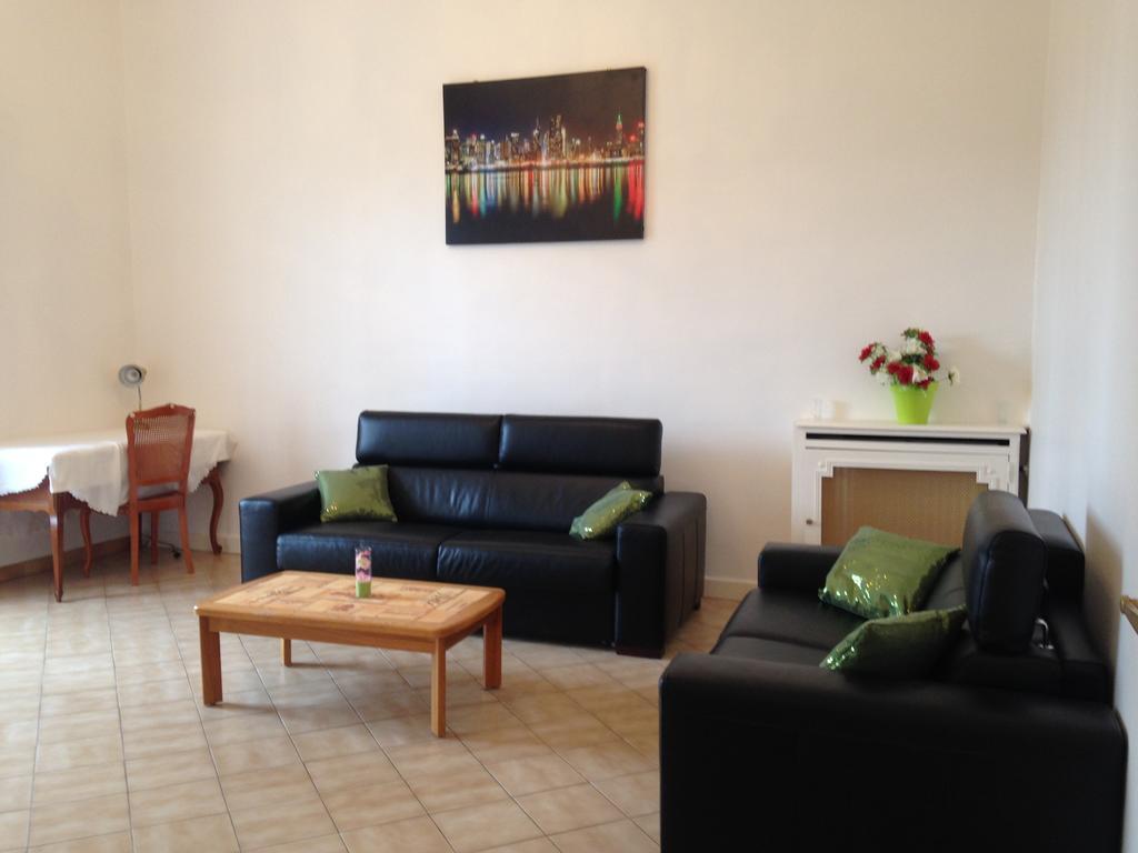 Winter Palace Cannes Room photo