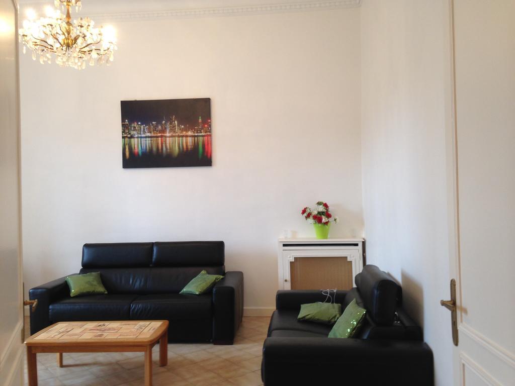 Winter Palace Cannes Room photo