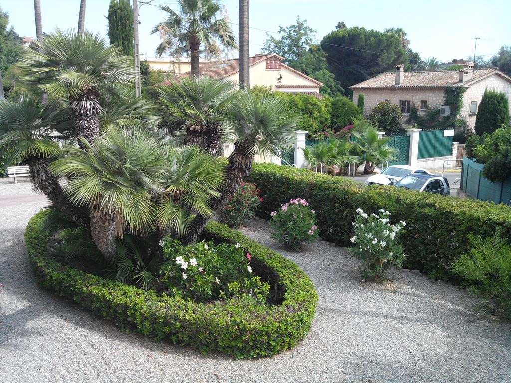 Winter Palace Cannes Exterior photo